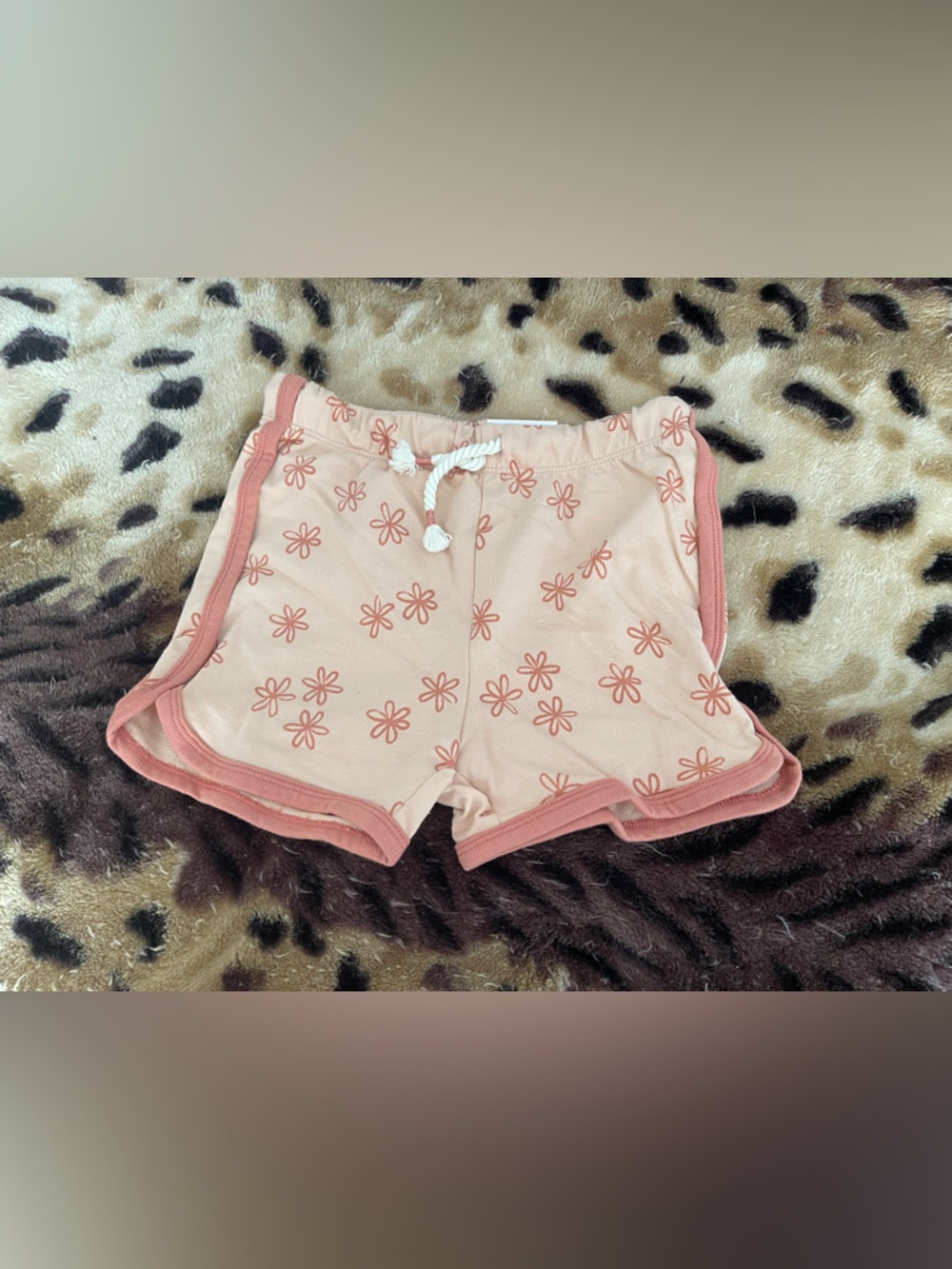 Girls' Pink Floral Trim Shorts